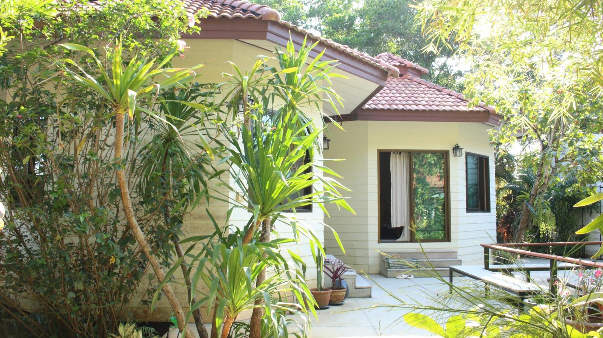 Navari Homestay Rayong Extérieur photo