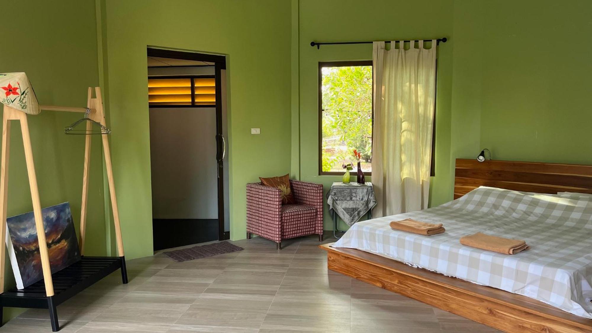 Navari Homestay Rayong Extérieur photo